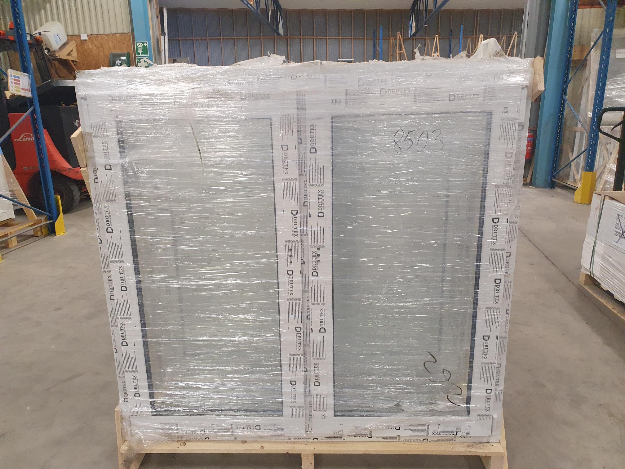 preview image for IGLO 5 Classic Öppningsbart 2-luft PVC 3-glas Drutex 1380x1280 - O986