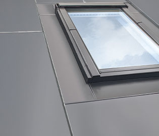 preview image for Intäckningsplåt Fakro EEN för falsat plåttak.