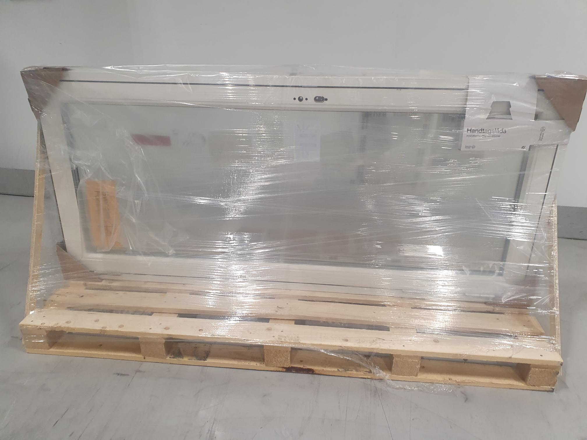 preview image for På outlet säljer vi produkter till ett rabatterat pris. Produkterna vi säljer kan antingen vara återköp eller skadade produkter. 