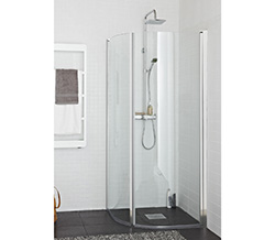 preview image for Modern och lätt välvd duschhörna med eleganta kromade profiler.
