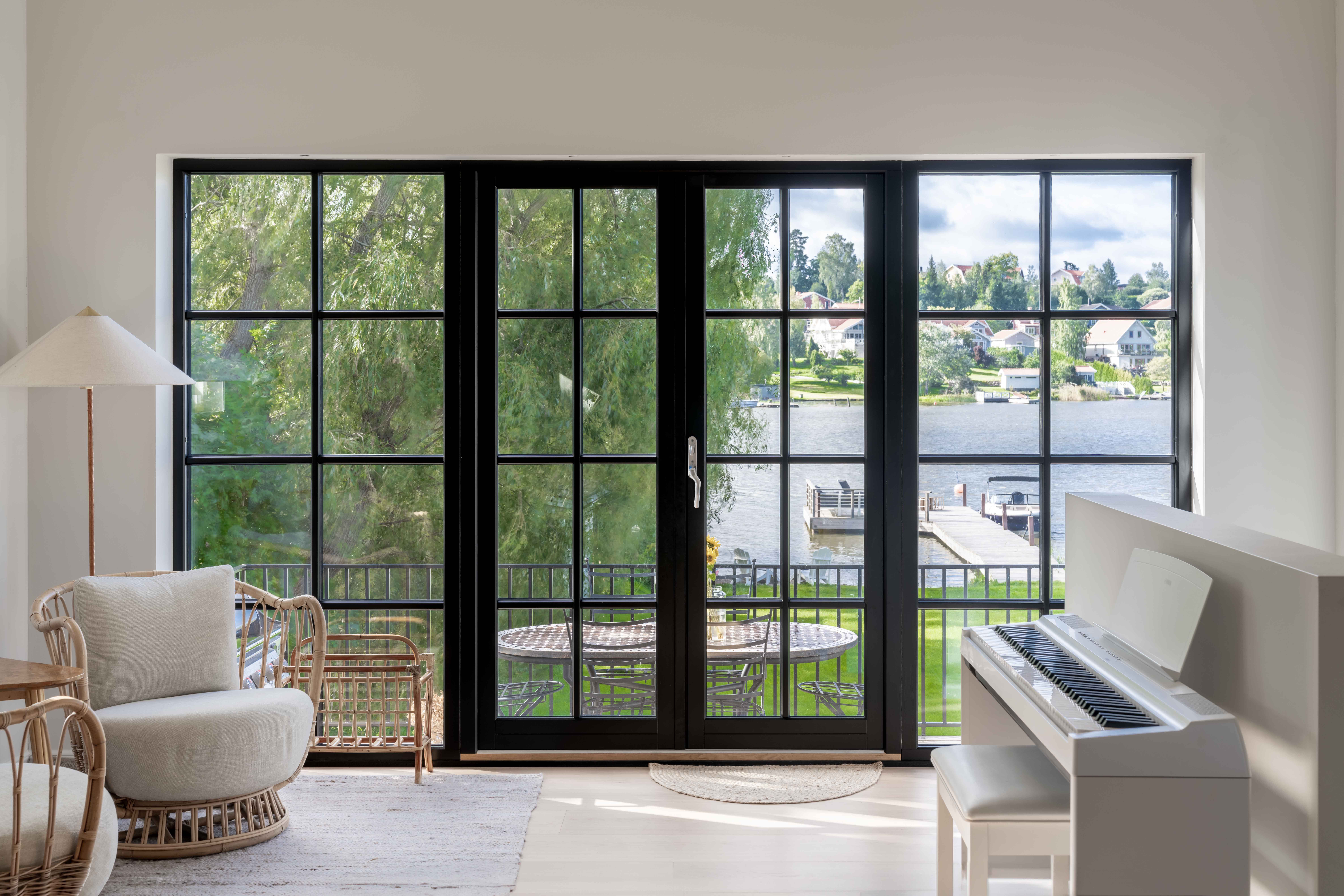 Fönster med havsutsikt